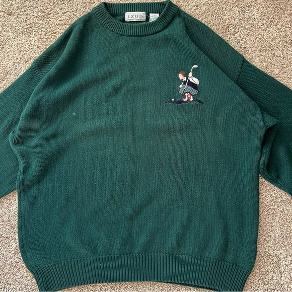 Green Crewneck Sweater with Embroidered Detail vintage IZOD Sweater - Picture 3 of 8